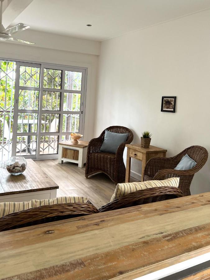 The Runway Lodge Pointe La Rue Εξωτερικό φωτογραφία