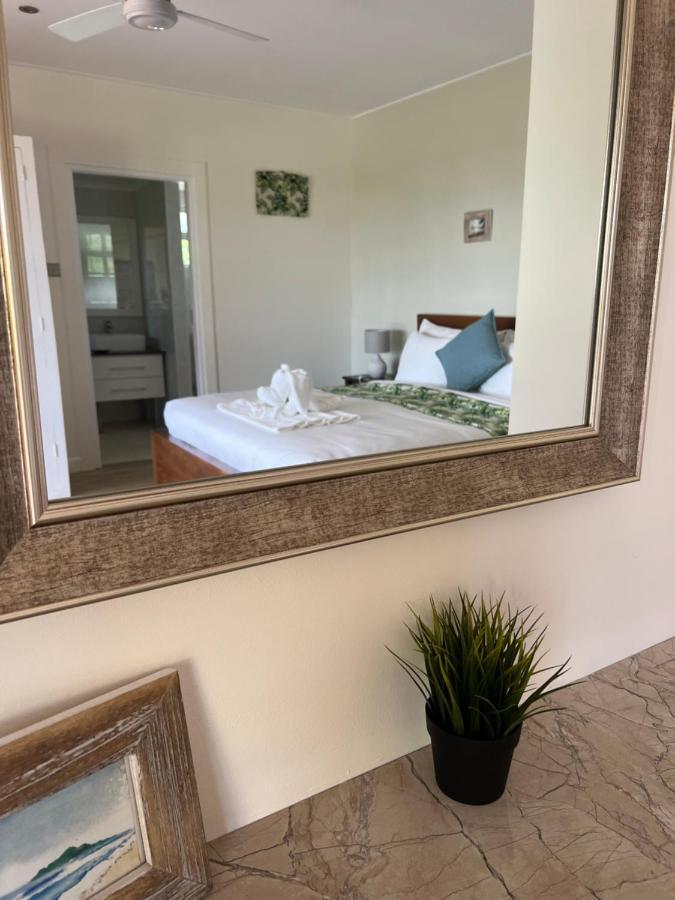 The Runway Lodge Pointe La Rue Εξωτερικό φωτογραφία